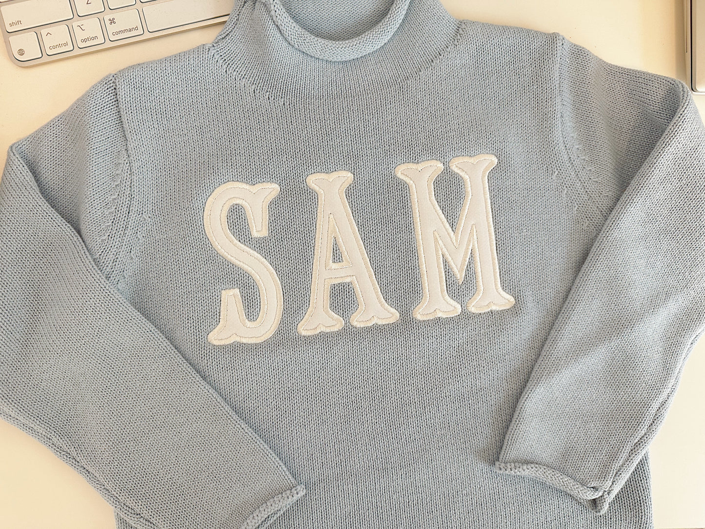 Solid rollneck sweater
