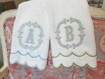 The Applique Scalloped Hand Towel