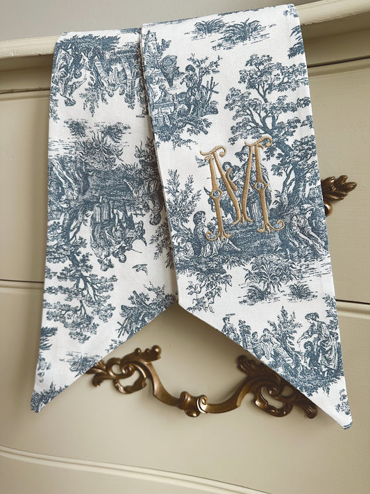Toile wreath sash